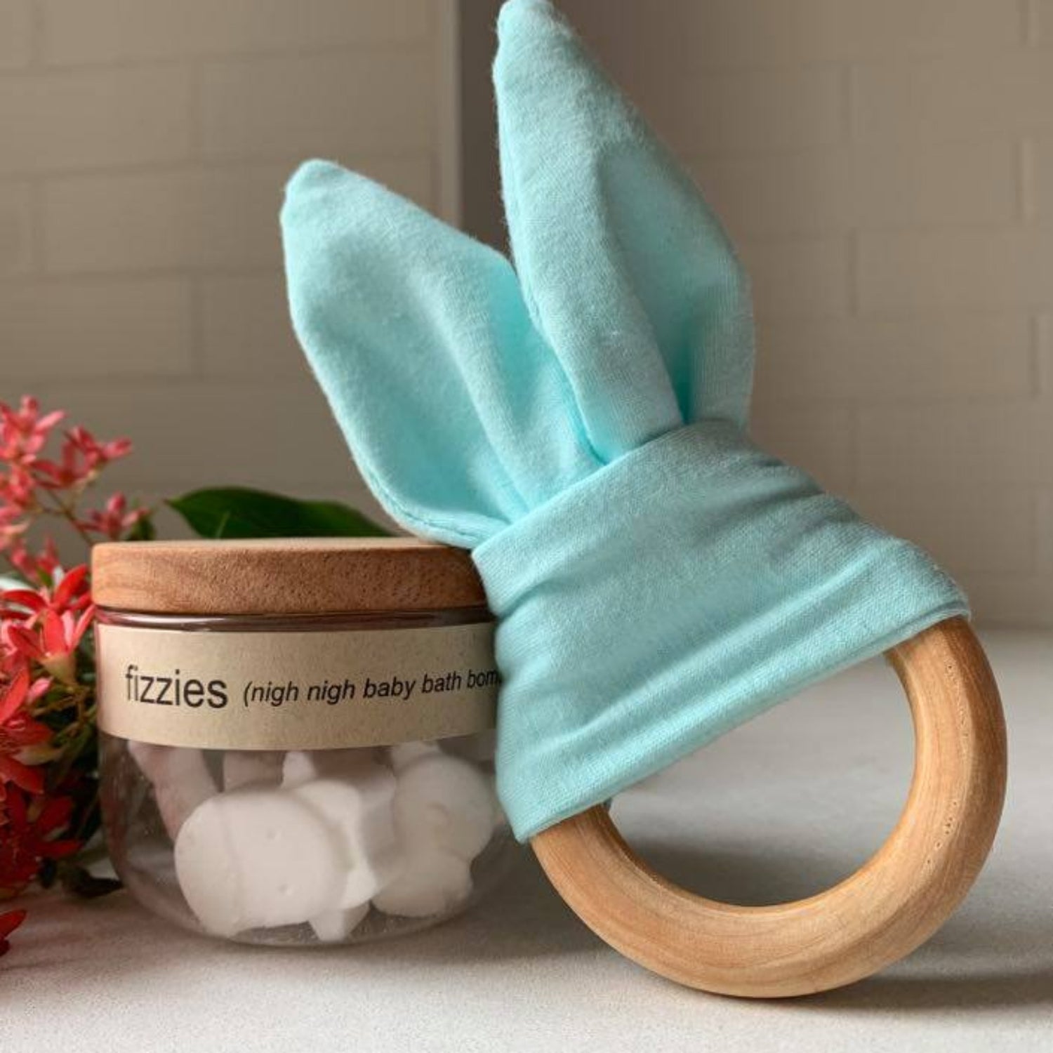 Packaged in a 125g bamboo and glass reusable jar, fizzies baby bath bombs are naturally white in colour & ideal for your little ones. Infused with Lavender and Roman Camomile essential oils, which provides a calming effect, fizzies are lovingly hand made with the mildest of recipes, especially gentle for babies' skin.